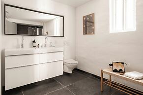 Churchill 2BR by Daniel&Jacob's