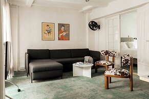 Churchill 2BR by Daniel&Jacob's