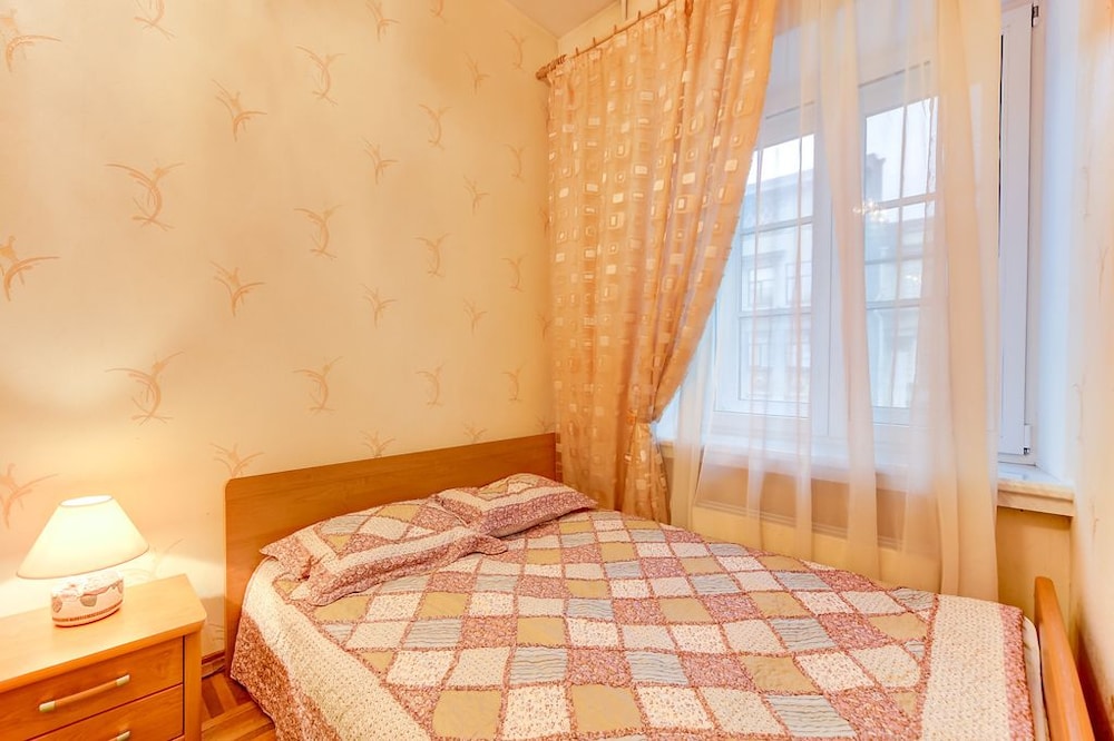 Spb2Day Nevsky 13