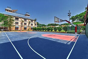 Celebrity Resort