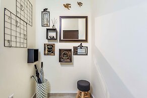 Central Stylish Apartment