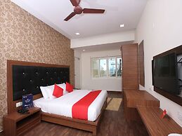 Capital O 14043 Hotel Star Holiday