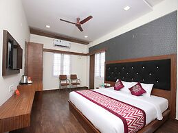 Capital O 14043 Hotel Star Holiday