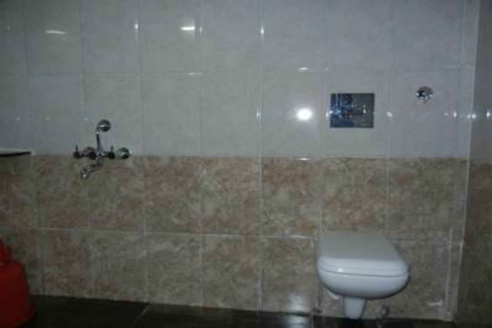 Hotel Grand Barrack
