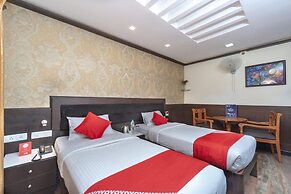 Hotel Sumi Palace