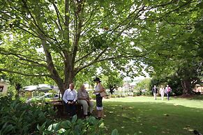 Cotswold Gardens