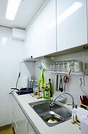 Ganderak Guesthouse - Hostel