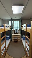 Ganderak Guesthouse - Hostel