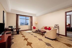 Longqi Jianguo Hotel