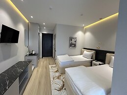 Karim Parkside Hotel