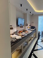 Karim Parkside Hotel