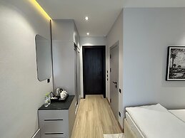 Karim Parkside Hotel