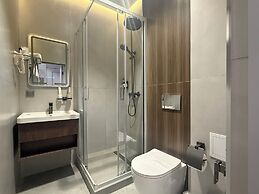 Karim Parkside Hotel