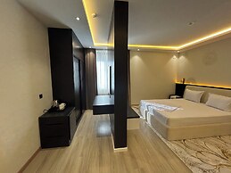Karim Parkside Hotel