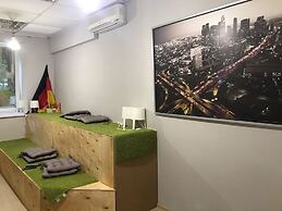 Capsule Hostel Yes Sport
