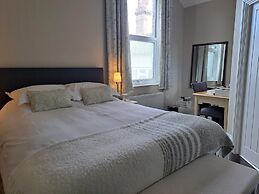 Suenos Guesthouse