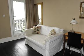 Suenos Guesthouse
