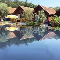 Bykara Motel