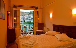 CHRIS HOTEL