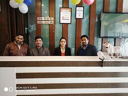 Hotel Taksh Inn