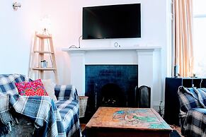 Traditional Apartment oer the Meadows