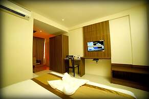 Grand Plaza Suites