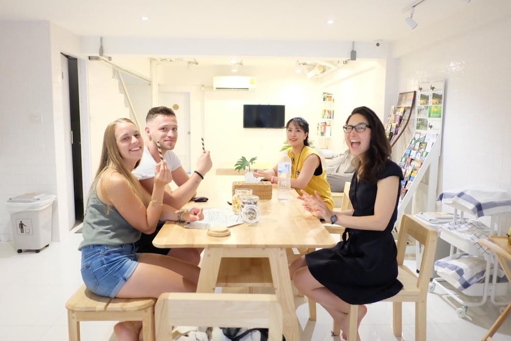 About A Bed Hostel Chiangmai