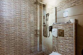 Deluxe Suites
