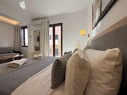 Deluxe Suites
