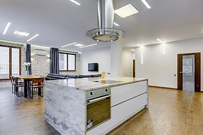 Smolny Park Suite