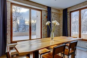 Smolny Park Suite