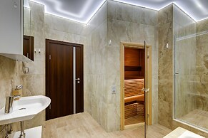 Smolny Park Suite