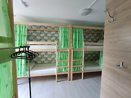 Hostel V Biblioteke