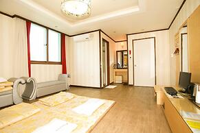 Yeosu Beach Hotel