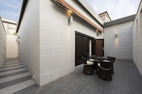 Yeonsan Hound Hotel