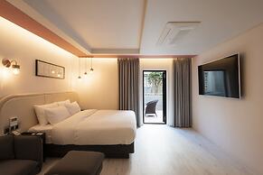Yeonsan Hound Hotel