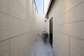 Yeonsan Hound Hotel