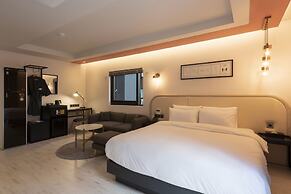 Yeonsan Hound Hotel