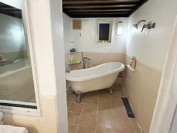 Yonna Yonna
