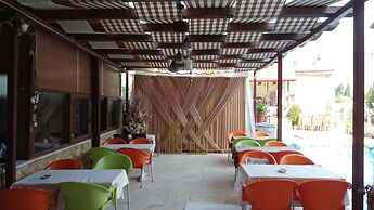 Ozturk Hotel