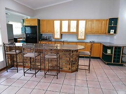 Shingalana Guest House