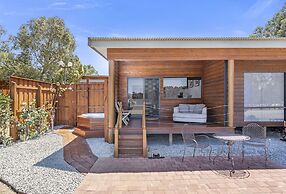 The Swan Valley Retreat