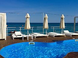 Bono Beach Hotel