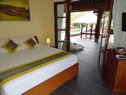 Bale Solah Lombok Holiday Resort