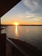 Blue Wave Inn