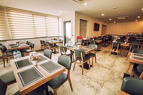 Life Point Hotel
