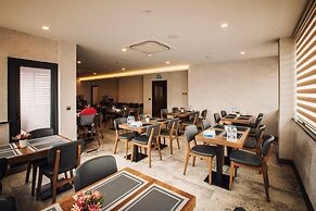 Life Point Hotel
