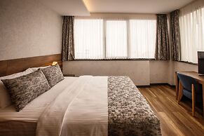 Life Point Hotel