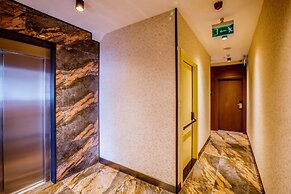 Life Point Hotel