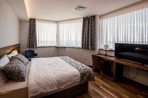 Life Point Hotel